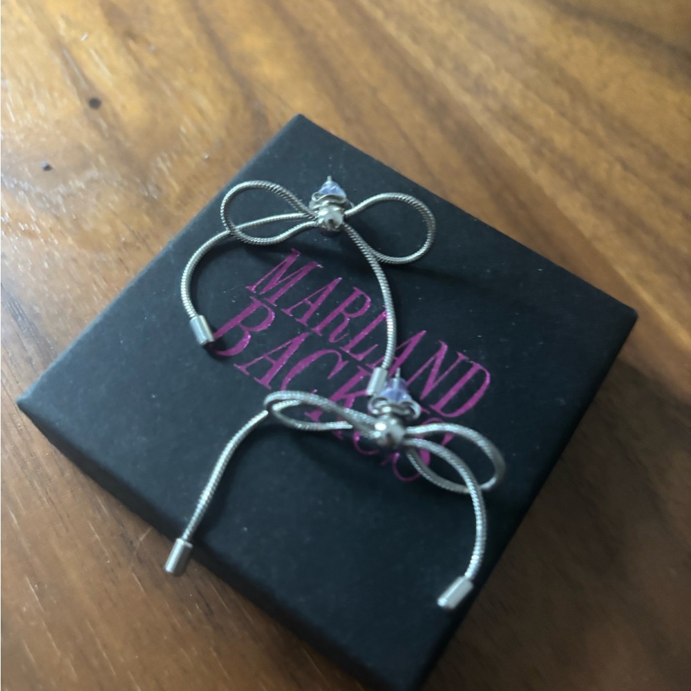 MARLAND BACKUS BOW EARRINGS 🎀